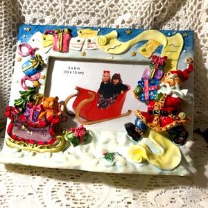 Christmas Holiday picture frame, 4X6” New, made well, the Christmas star is free